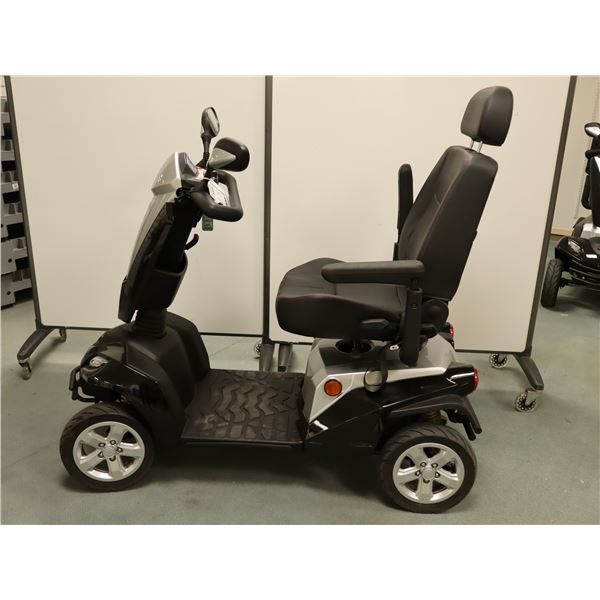 KYMCO MAXER MOBILITY SCOOTER *SHOWROOM DEMO 2km ODO* GLOSSY BLACK