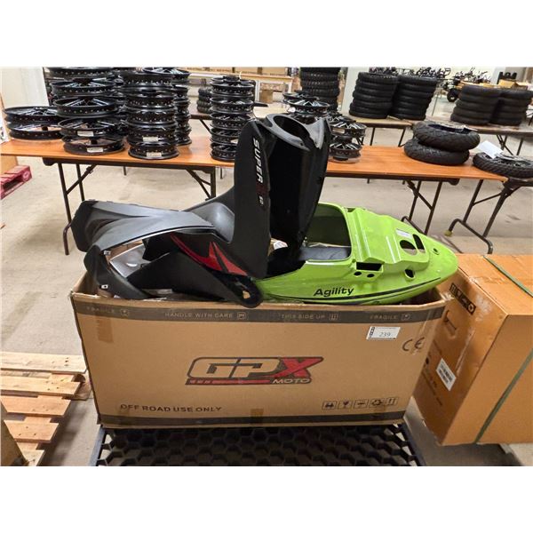 PIÈCES DE CARROSSERIE DE MOTOCROSS (PLASTIQUE) ASST