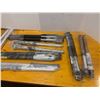 Image 2 : LOT: 20+ PIÈCES DE MOTO ASST
