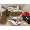 Image 3 : LOT: 50+ PIÈCES DE CARROSSERIE DE MOTOCROSS (PLASTIQUE) ASST