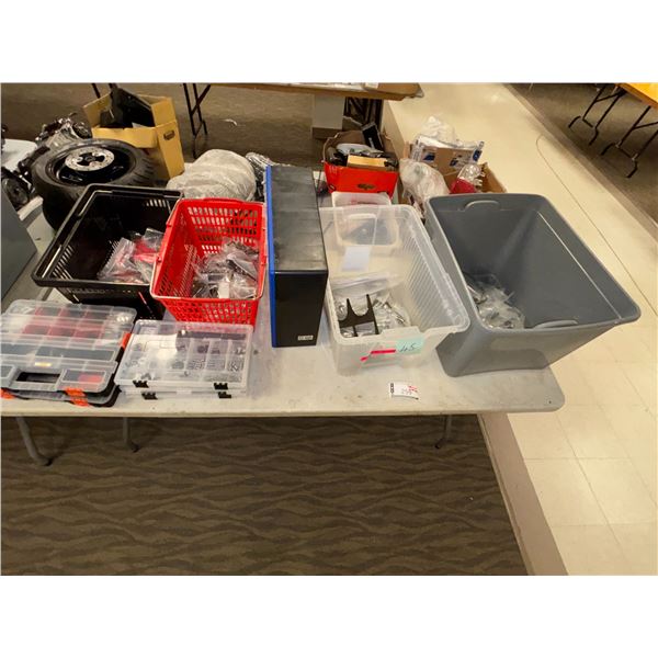 LOT: 100+ PIÈCES DE MOTO ASST