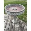 Image 1 : Cement Bird Bath