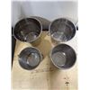Image 2 : Metal Buckets