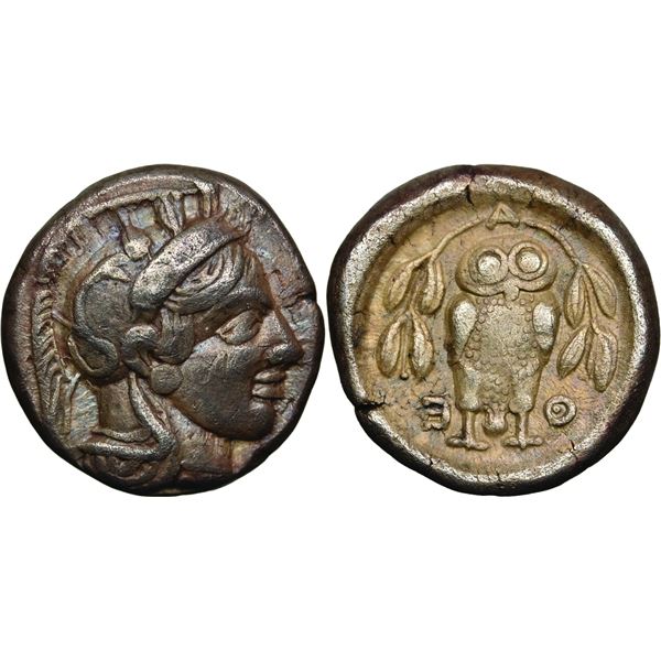 ATTIQUE Athènes Hémidrachme, vers 440-430 av. J.C., AG 2.09 g. Avers : Tête d'Athéna à droite, porta