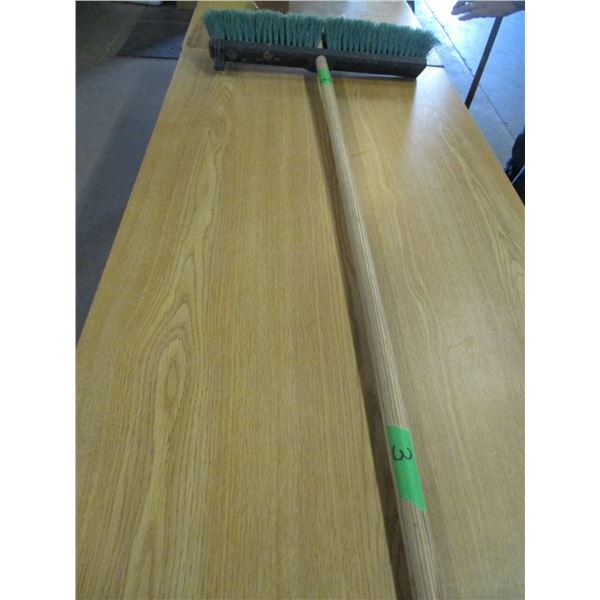 ESTATE:  18" PUSH BROOM