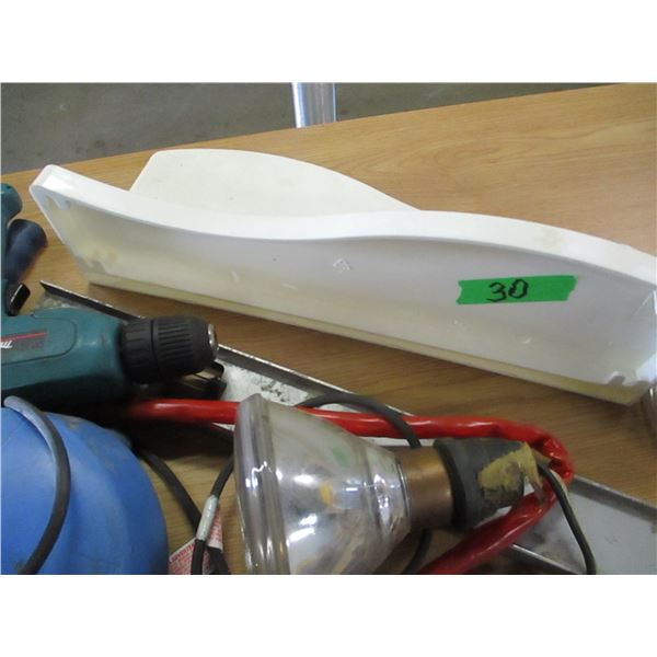 BOX C/W ASSORTED TOOLS & ACCESSORIES