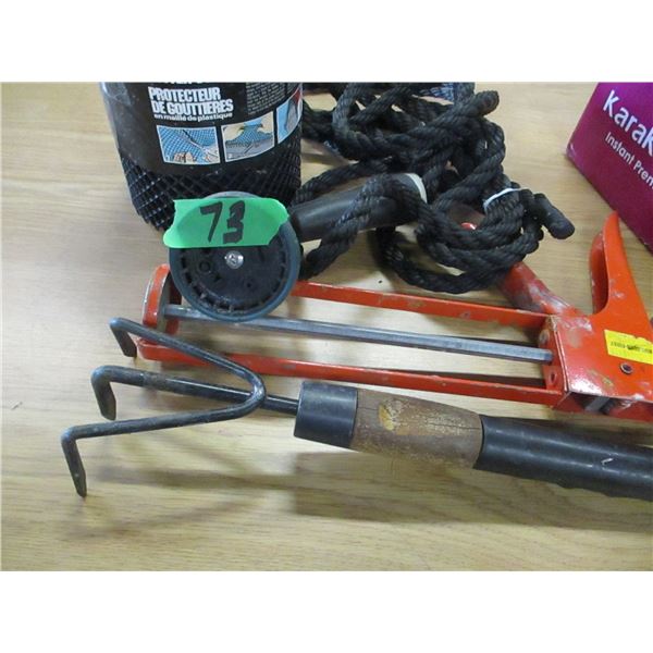 BOX C/W ROPE, CAULING GUN, ETC