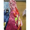 Image 5 : NEW:  TRAY C/W GIRLS CLOTHING (SHIRTS, DRESSERS, ETC) (SIZE 5 - 6)