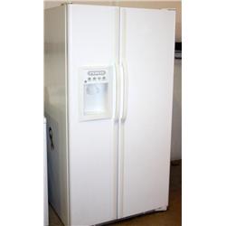 GE Side by Side Refrigerator w/ Icemaker