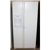 Image 1 : GE Side by Side Refrigerator w / Icemaker