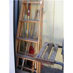 Wood Ladder & Outdoor Tools