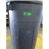 Image 1 : ESTATE:  LARGE RUBBERMAID GARBAGE CAN