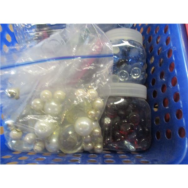 BOX C/W ASSORTED HOUSEWARES, CRAFT ITEMS, ETC