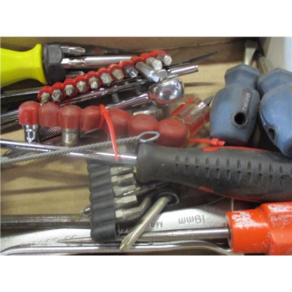 TRAY C/W ASSORTED TOOLS