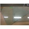 Image 2 : ESTATE:  3 PIECES OF GLASS