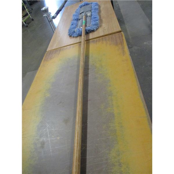 ESTATE:  24" DUST MOP
