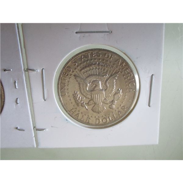 2 COIN COMPARISON SET - 1977 KENNEDY FIFTY CENT (1 - PROOF & 1 - CIRCULATED)