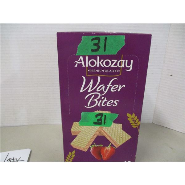 SHELF PULLS (AS IS):  STRAWBERRY FLAVOR WAFER COOKIES (11 PACKS) - BOX
