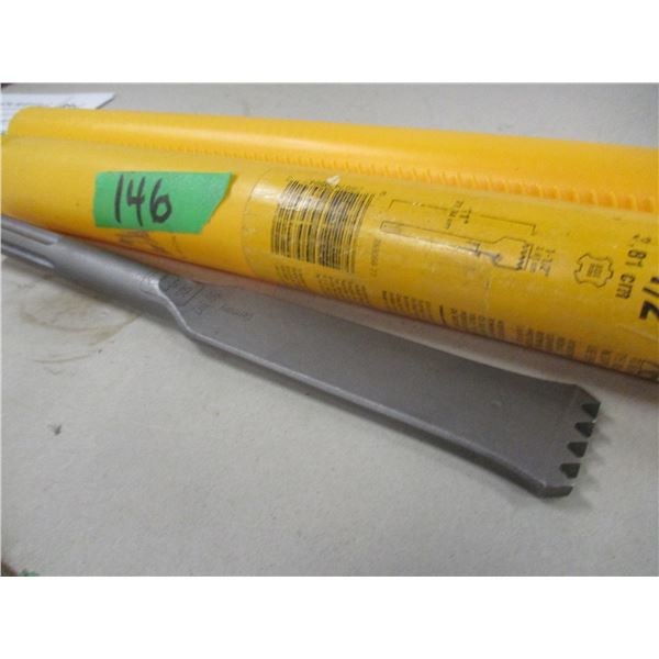 NEW:  DEWALT 1 1/2" BIT