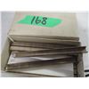 Image 1 : BOX C/W 5/16 STAPLES