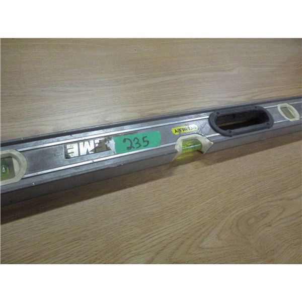 16" STANLEY LEVEL