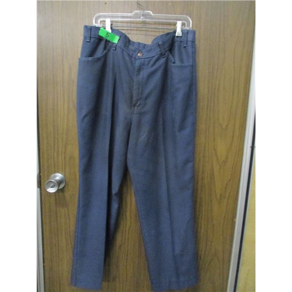 MEN'S PANTS (SIZE 34)