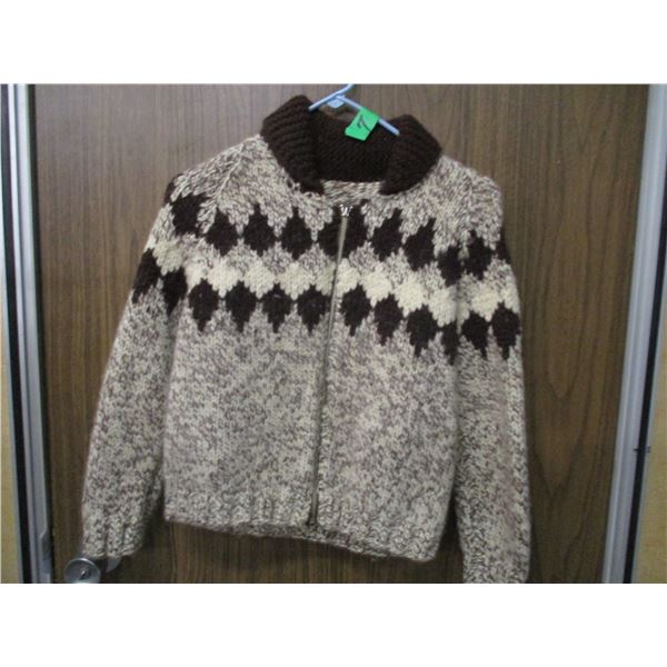 WOOL STYLE SWEATER (SIZE MEDIUM)