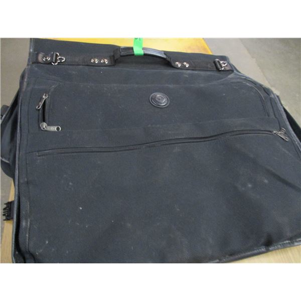 SAMSONITE HANGING TRAVEL BAG