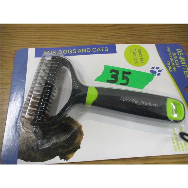 NEW:  DE-MATTER BRUSH FOR CATS & DOGS