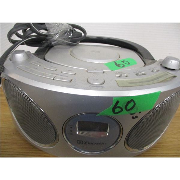 CD PLAYER C/W RADIO