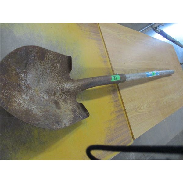 ESTATE:  LONG HANDLE ROUND POINTED SHOVEL