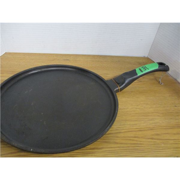 ESTATE:  12" WAFFLE PAN