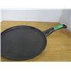 Image 1 : ESTATE:  12" WAFFLE PAN