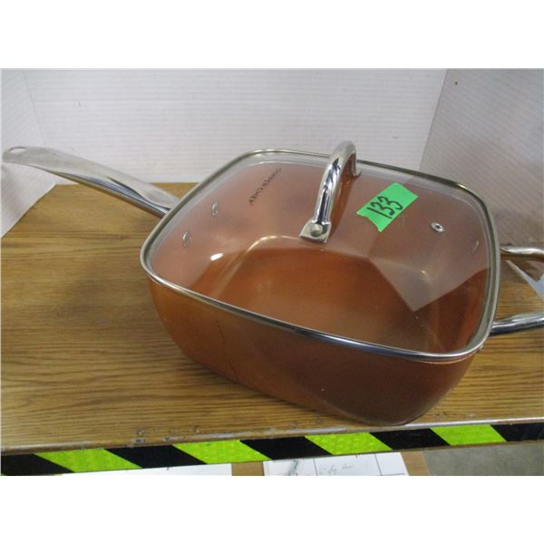 ESTATE:  APPROX. 12" COPPER CHEF POT