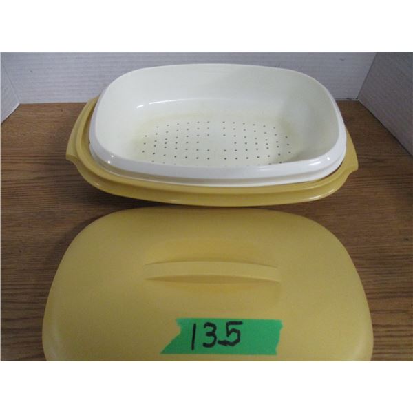 ESTATE:  PLASTIC STEAMING DISH