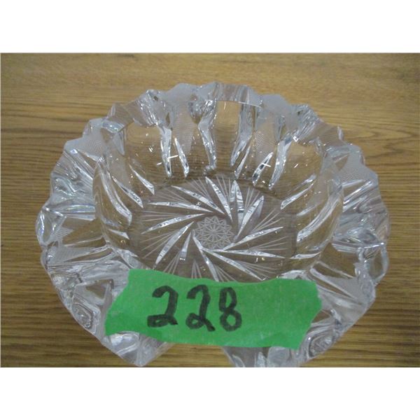 ESTATE:  PINWHEEL CRYSTAL ASHTRAY