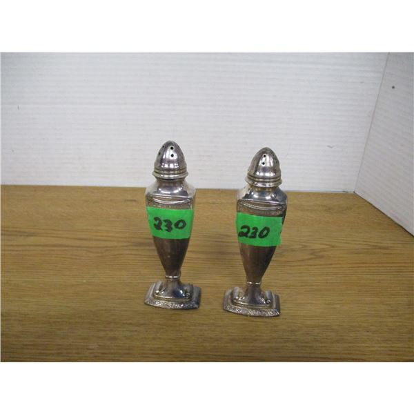 ESTATE:  SILVER STYLE SALT & PEPPER SET