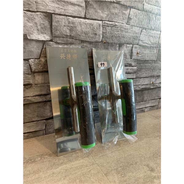 Lot of 2 Trowels