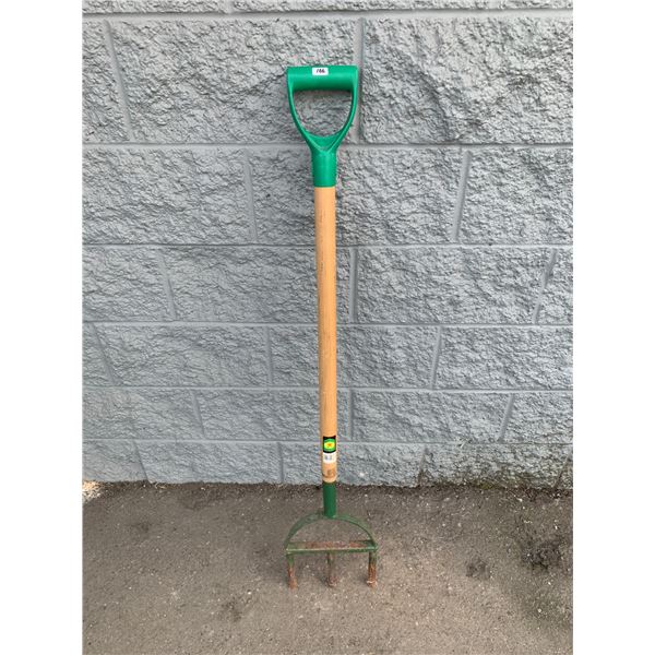 Holland Greenline Lawn Aerator