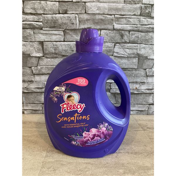 Fleecy Sensations with Essential Oils Frabric Conditioner Lavender Scent 4.7L