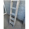Image 7 : Extendable Aluminum 8 Foot Ladder