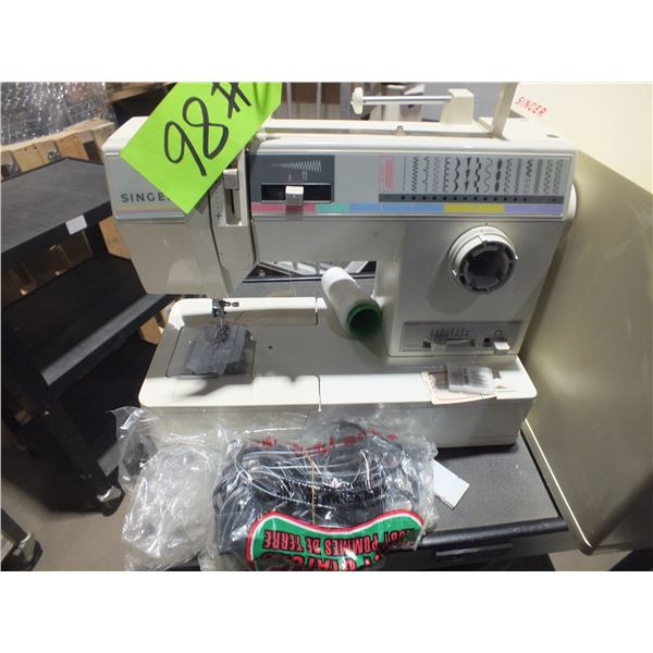 Singer Sewing Machine w/ Pedal