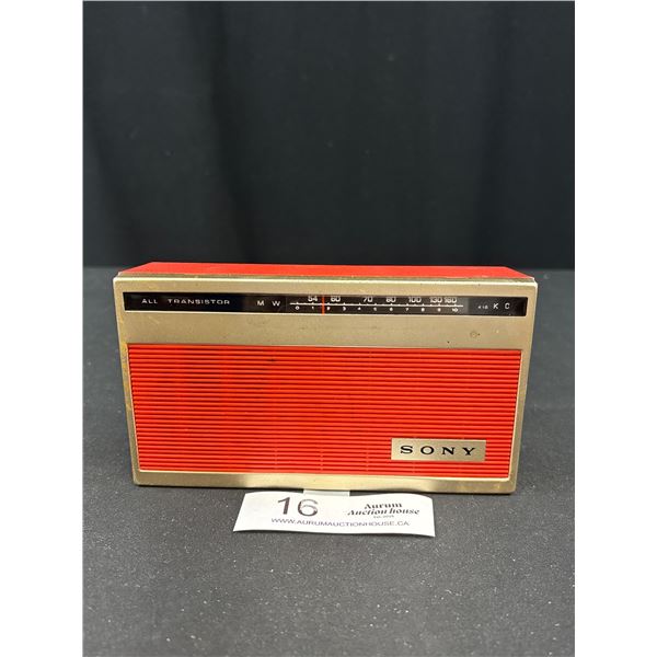 Vintage Sony Transistor Radio, Made in Japan
