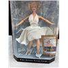 Image 4 : 1997 Barbie "Hollywood Legends Collection" Marilyn Monroe -  The Seventh Year Itch Mint in Box