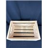 Image 3 : wooden cutlery crate with cutlery