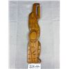 Image 2 : Nice Vintage 15" Tall Native Raven Carving Salish Signed Jim Yelton