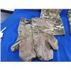 Image 2 : Camo Pants - Waist 28", Leg 31" & Large Camo Mitten Covers