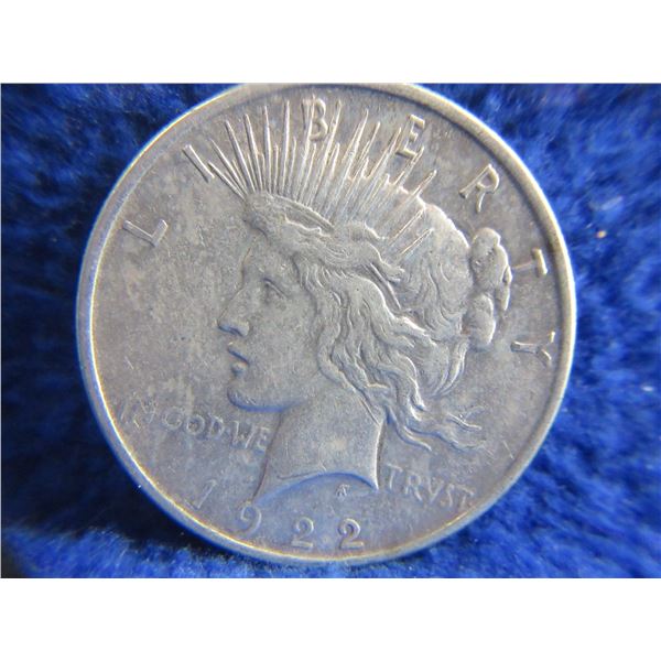 1922 USA One Dollar "Peace Dollar" - .900 Silver