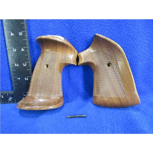 Herret's Smith & Wesson K Frame Round Butt Wood Grips w/ Screw