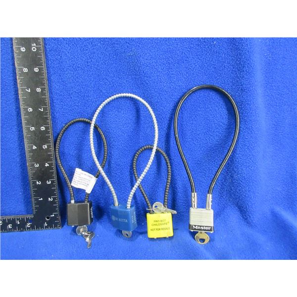4 Cable Locks - 1 Has 2 Keys, 3 Have 1 Key